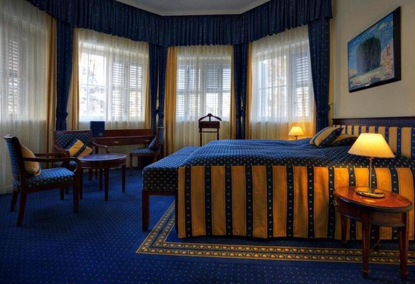 فندق Château Visz