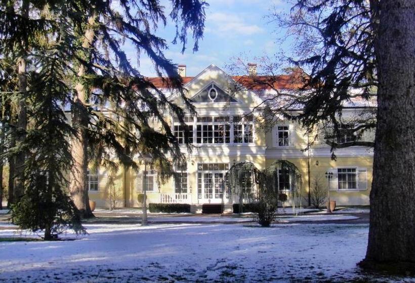 فندق Château Visz