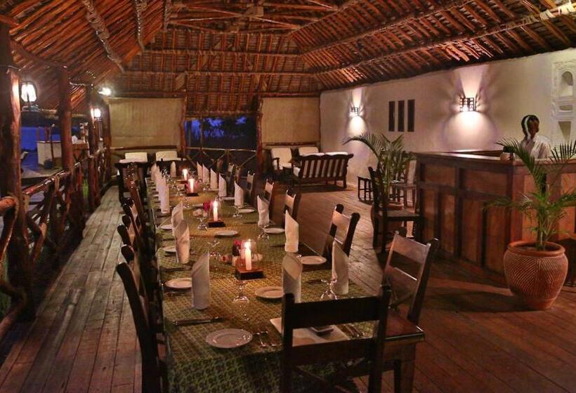 Отель Kijongo Bay Beach Resort