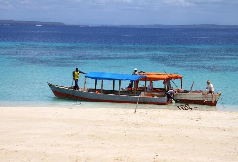 Отель Kijongo Bay Beach Resort