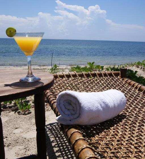 Отель Kijongo Bay Beach Resort