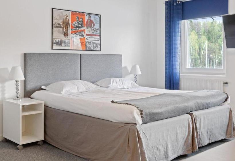 ホテル Route 154, 15 Min Till Ullared