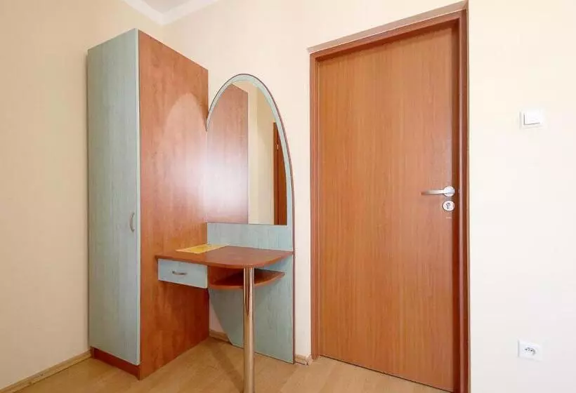 Kook Hotel & Rest