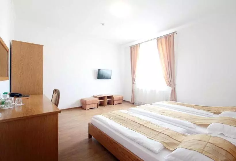 Kook Hotel & Rest