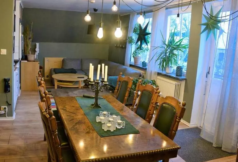 Majatalo Bed And Books På österlens Gästhärbärge