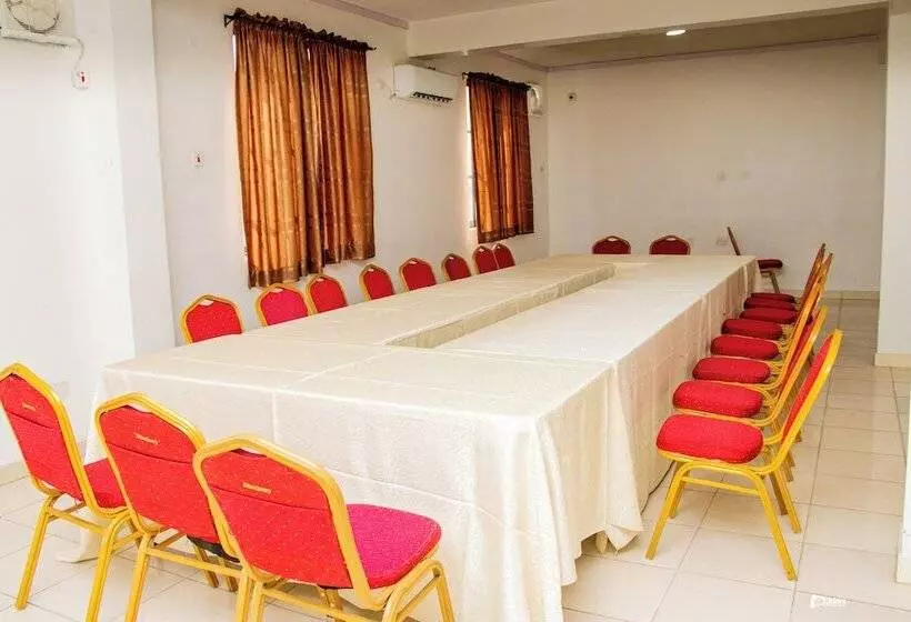 هتل Suru Express Plus Ikorodu