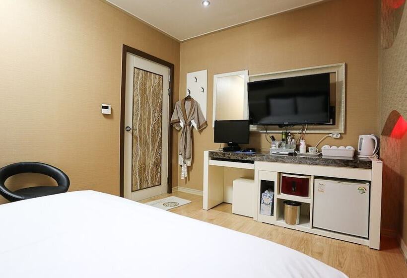 فندق على الطريق Taebaek Kkum