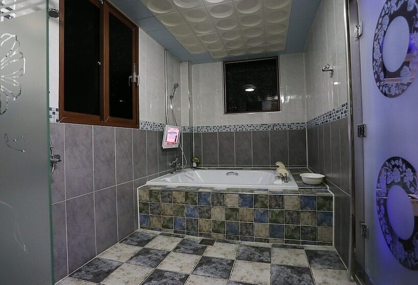 فندق على الطريق Taebaek Kkum