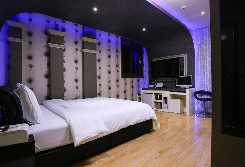 فندق على الطريق Taebaek Kkum