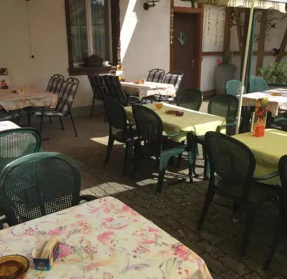 Retkeilymaja Gasthof Zum Bären