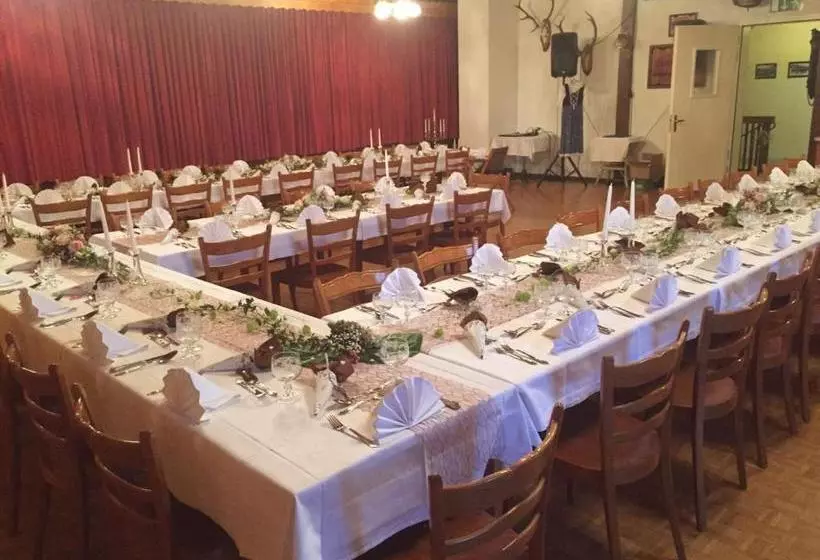 Retkeilymaja Gasthof Zum Bären