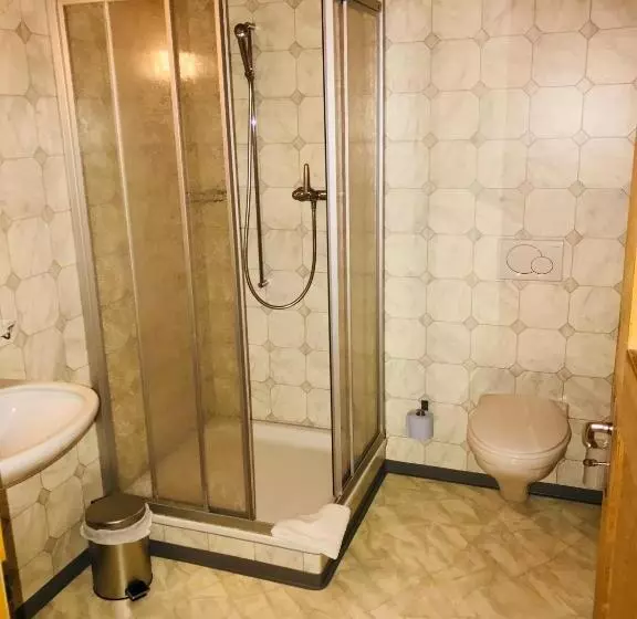 Retkeilymaja Gasthof Zum Bären