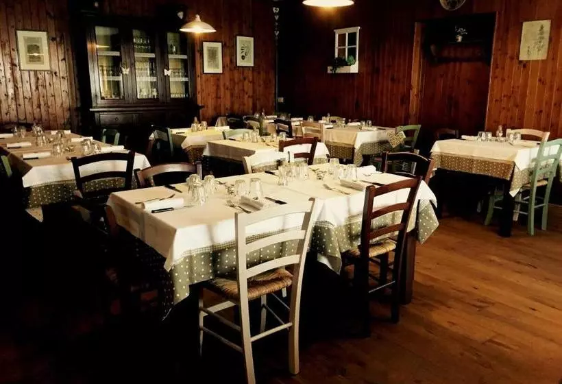 ユースホステル Locanda La Genzianella