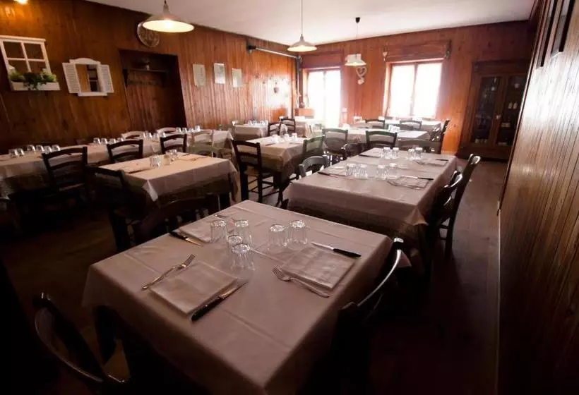 ユースホステル Locanda La Genzianella