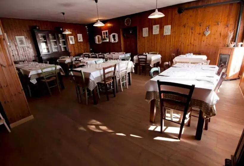 ユースホステル Locanda La Genzianella