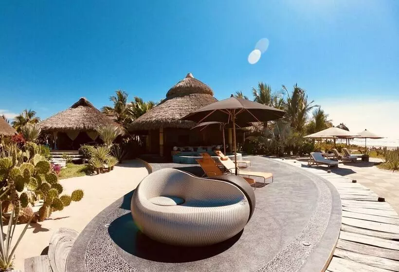 Retkeilymaja Samora Luxury Resort