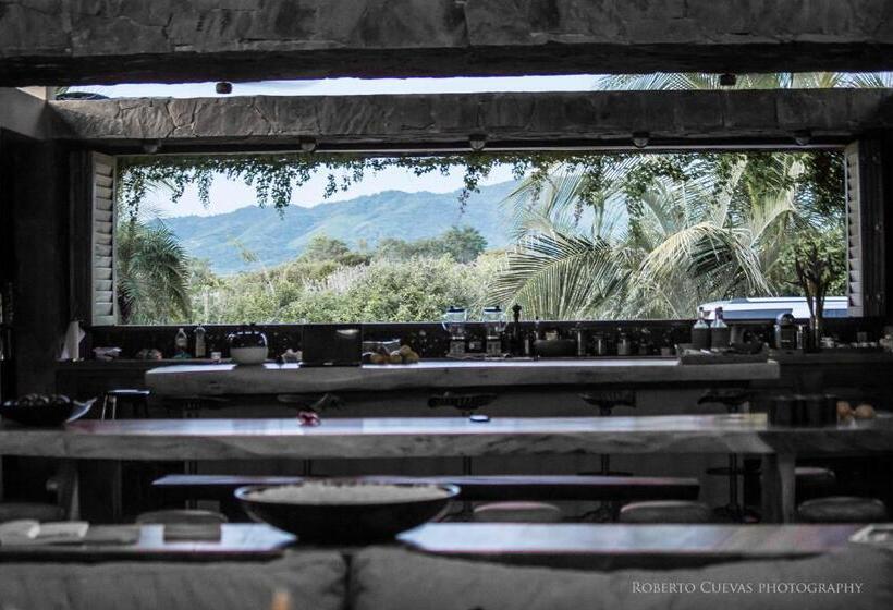 فندق صغير Samora Luxury Resort