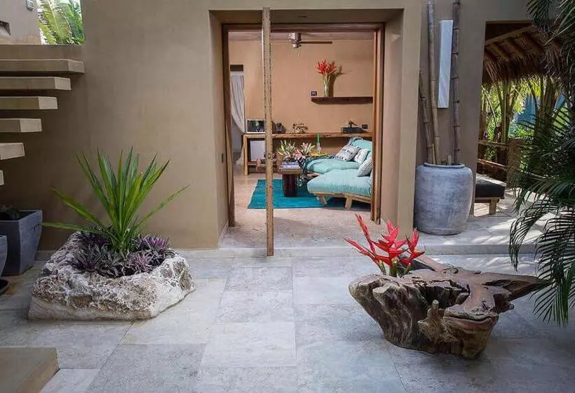 Retkeilymaja Samora Luxury Resort