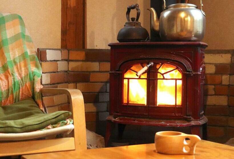 Hostel Shiokari Huette