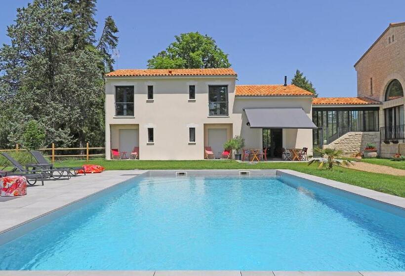 צימר L Esprit Du Clain Chambres D Hôtes Bandb De Standing Proches Du Futuroscope Golf Et Lac De St Cyr