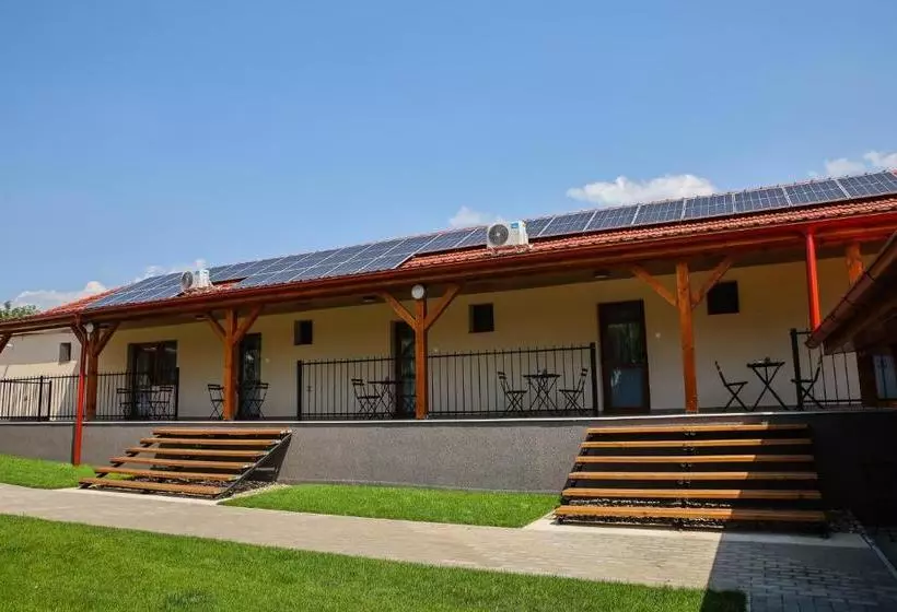 Aamiaismajoitus (B&B) Tulip Garden Panzió