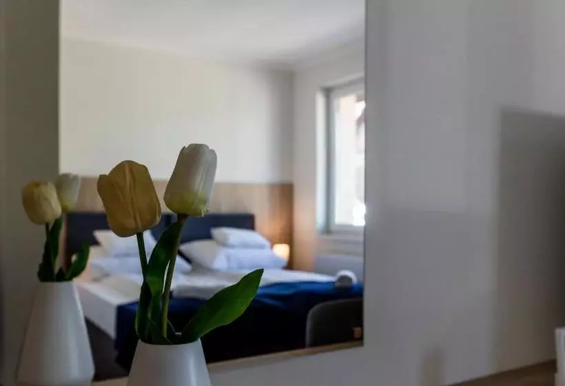 Aamiaismajoitus (B&B) Tulip Garden Panzió