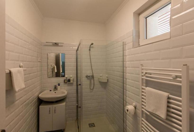 ベッドアンドブレックファースト Tulip Garden Panzió