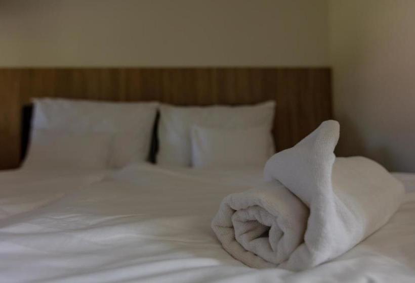 ベッドアンドブレックファースト Tulip Garden Panzió