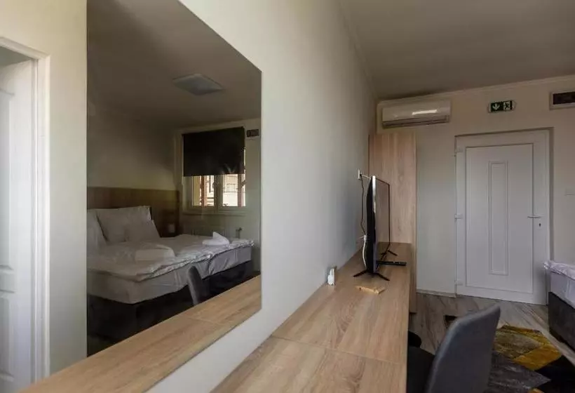 Aamiaismajoitus (B&B) Tulip Garden Panzió