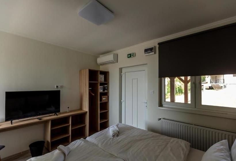 ベッドアンドブレックファースト Tulip Garden Panzió