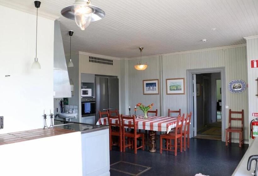 Bed and Breakfast Thottska Villan