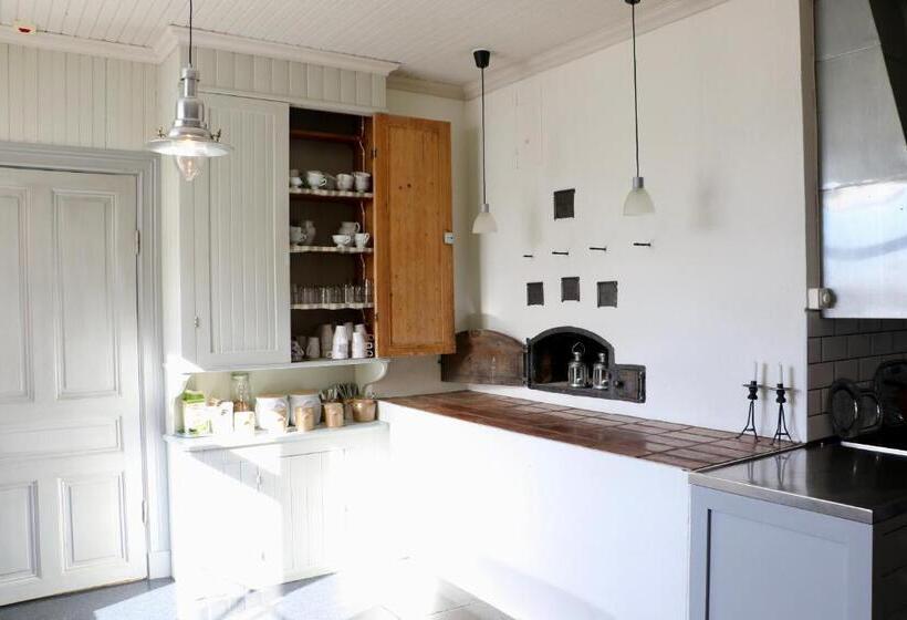 Bed and Breakfast Thottska Villan