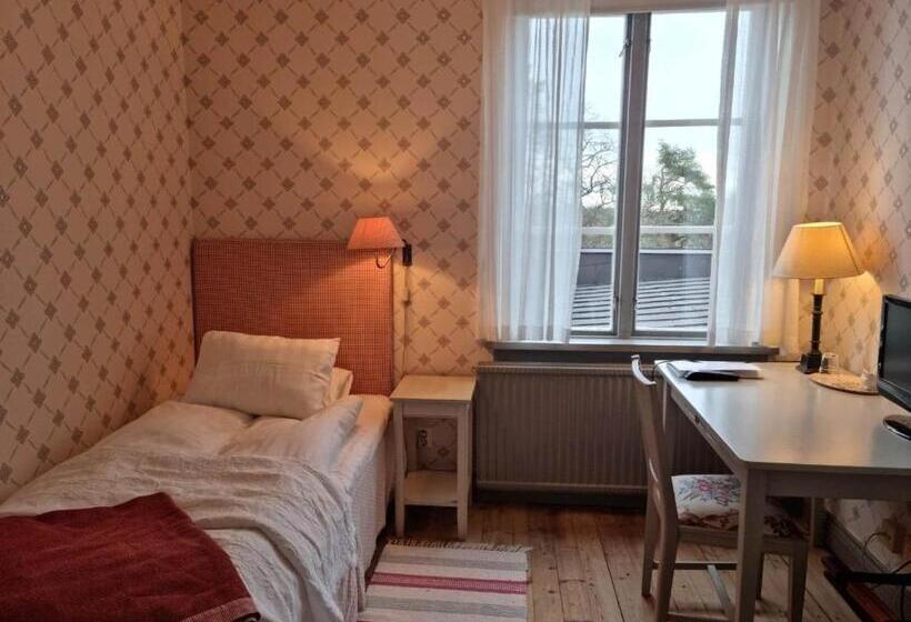 Bed and Breakfast Thottska Villan