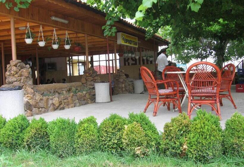 בית מלון כפרי Queen