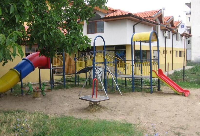 בית מלון כפרי Queen