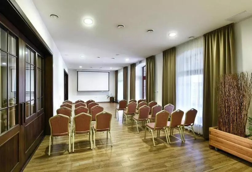 Hotelli Rezort Masarykov Dvor