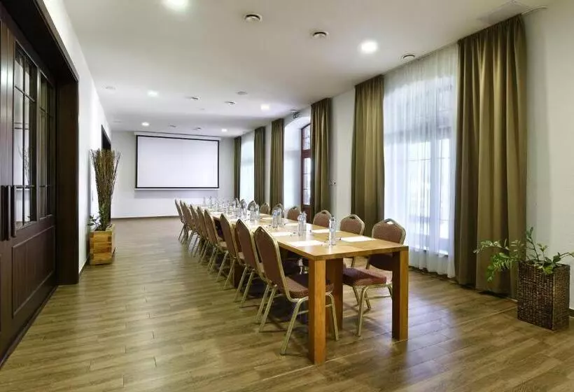 Hotelli Rezort Masarykov Dvor