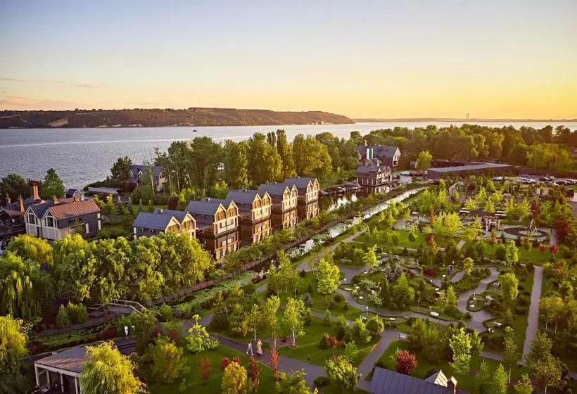 Hotelli Selfish Club