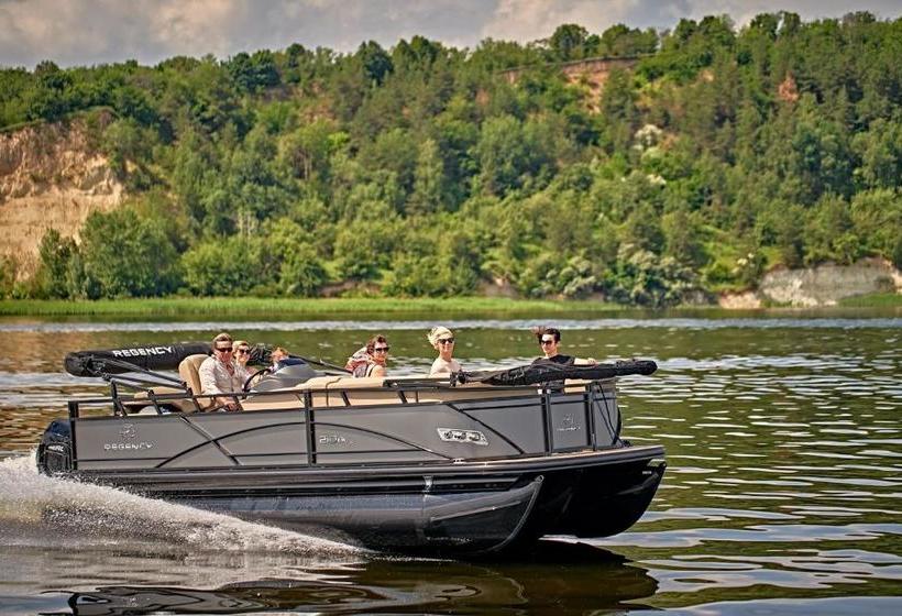 فندق Selfish Club