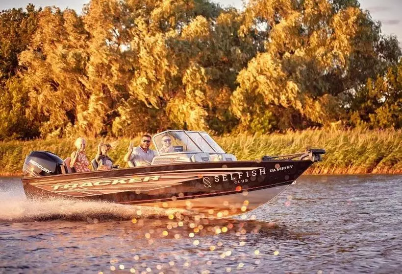 Hotelli Selfish Club