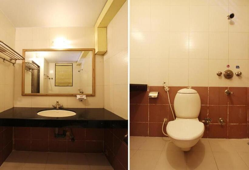 Отель Vaccinated Staff  Oyo 23182  Dhammanagi Comforts