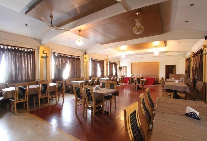 Отель Vaccinated Staff  Oyo 23182  Dhammanagi Comforts