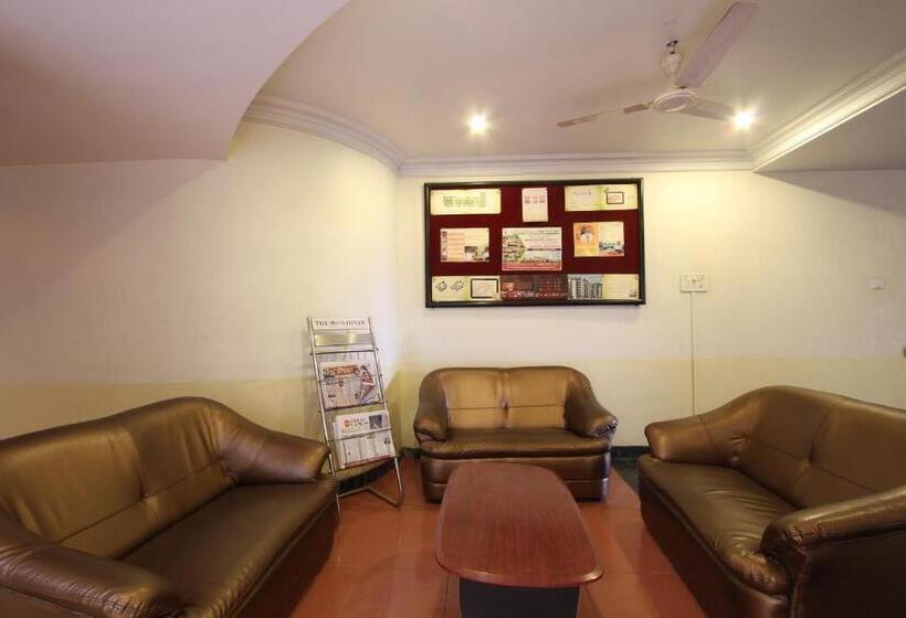 Отель Vaccinated Staff  Oyo 23182  Dhammanagi Comforts