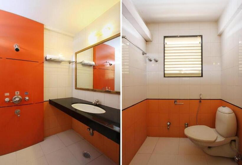 Отель Vaccinated Staff  Oyo 23182  Dhammanagi Comforts