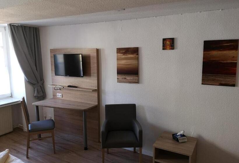 Отель Zur Sonne