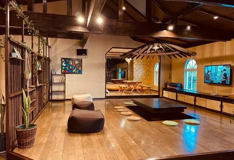 پانسیون 百合ヶ浜ビーチハウス