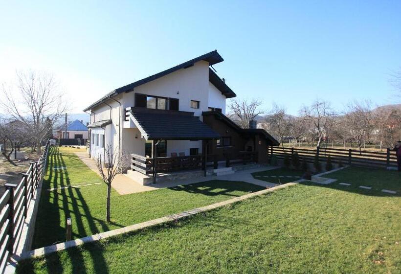 Pensiunea Livada Bunicului