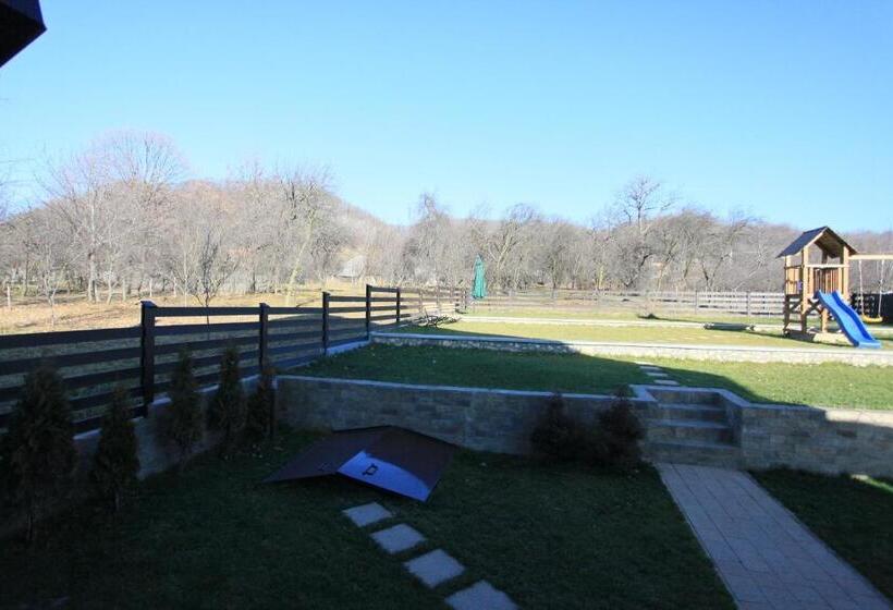 Pensiunea Livada Bunicului