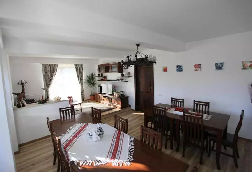 Pensiunea Livada Bunicului