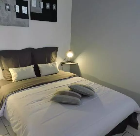 ベッドアンドブレックファースト La Linoterie